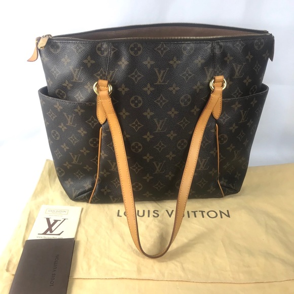 Louis Vuitton Handbags - RARE Totally mm Louis Vuitton